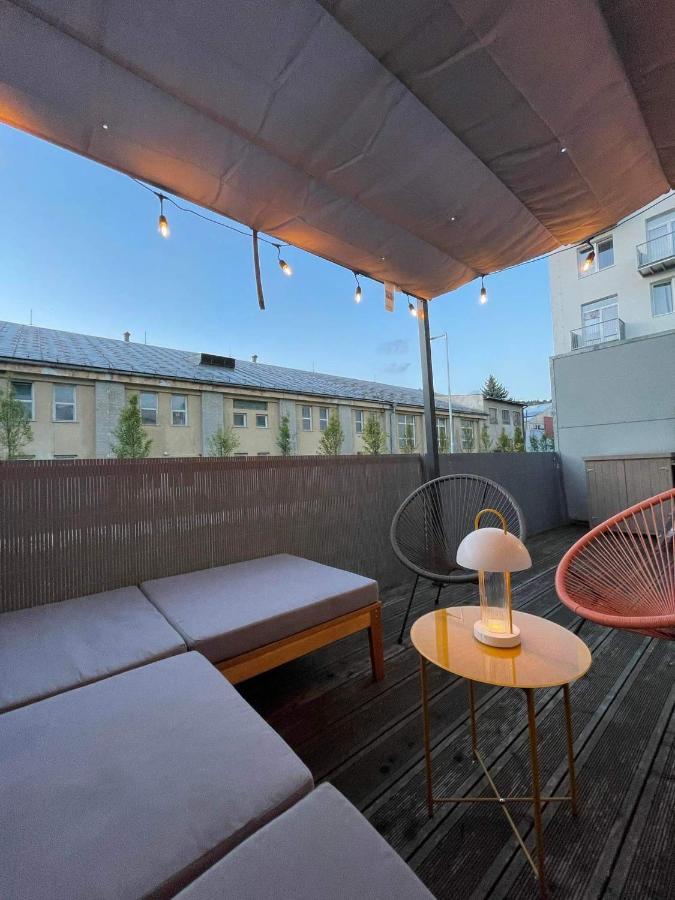 Noda - Nordic Design Apartment With Terrace Липтовски-Микулаш Экстерьер фото
